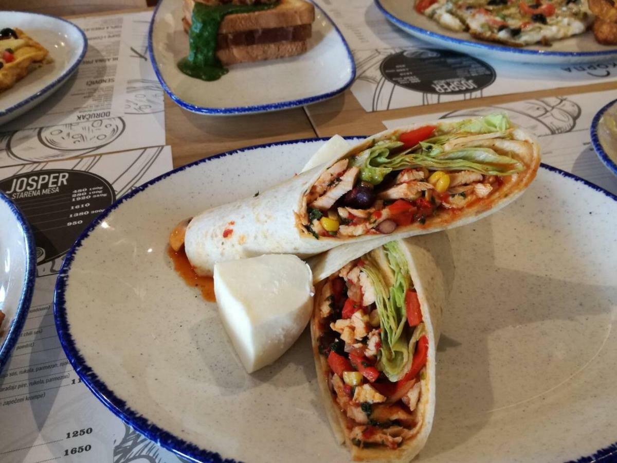 Korpa Deli Rooms Novi Sad Ngoại thất bức ảnh